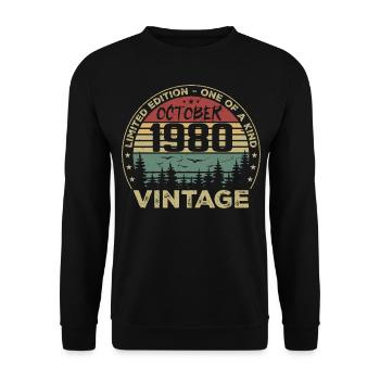 Vintage Jubiläum Hergestellt im Oktober 1980 - Unisex Pullover - Schwarz - Vorne - Alina (178cm) & Michal (187cm)