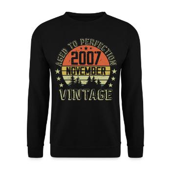 Anniversaire Novembre 2007 Cadeau Vintage Novembre - Sweat-shirt Unisexe - noir - Devant - Alina (178cm) & Michal (187cm)