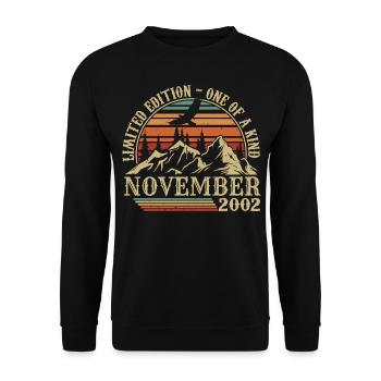 Born in November 2002 - Birthday November 2002 - Unisex Sweatshirt - black - Front - Alina (178cm) & Michal (187cm)
