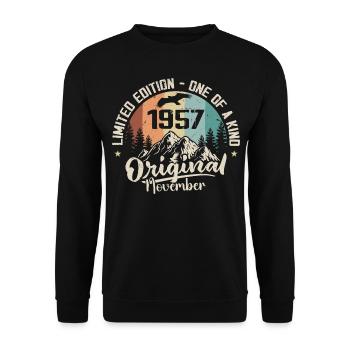 Original November 1957 Geburtstag November 1957 - Unisex Pullover - Schwarz - Vorne - Alina (178cm) & Michal (187cm)