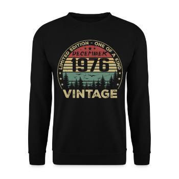 Cadeau D'anniversaire Décembre 1976 Vintage Rétro - Sweat-shirt Unisexe - noir - Devant - Alina (178cm) & Michal (187cm)