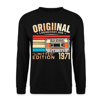 Original 1971, Legendary since 1971 Vintage 1971 - Unisex Sweatshirt - black - Front - Alina (178cm) & Michal (187cm)