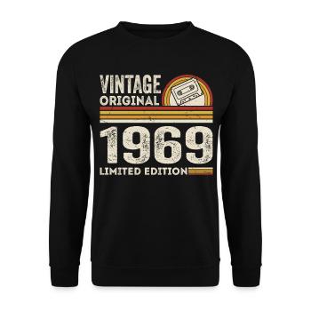 Vintage 1969 Cassette 1969 - 56th Anniversary 1969 - Unisex Sweatshirt - black - Front - Alina (178cm) & Michal (187cm)