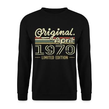 April 1970 55th Anniversary Gift April 1970 - Unisex Sweatshirt - black - Front - Alina (178cm) & Michal (187cm)