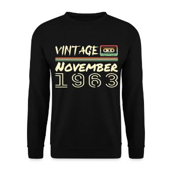 Légendaire Depuis Novembre 1963 - November 1963 - Sweat-shirt Unisexe - noir - Devant - Alina (178cm) & Michal (187cm)