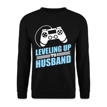 Gamer Engagement Leveling bis zum Ehemann - Unisex Pullover - Schwarz - Vorne - Alina (178cm) & Michal (187cm)