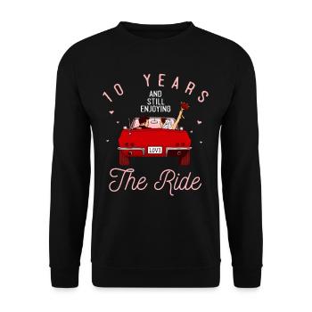 10 jähriges Hochzeitsjubiläum 10 Jahre - Unisex Pullover - Schwarz - Vorne - Alina (178cm) & Michal (187cm)