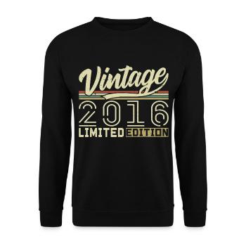 Legend since 2016 Born 2016 Birthday 8 years - Unisex Sweatshirt - black - Front - Alina (178cm) & Michal (187cm)