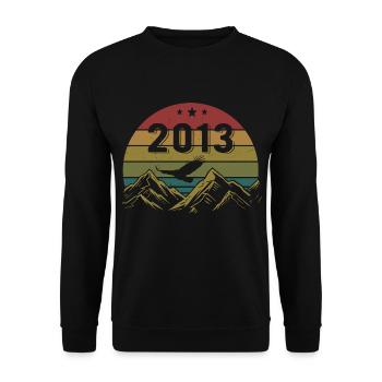 2013 Vintage Birthday 2013 Retro Gift Idea - Unisex Sweatshirt - black - Front - Alina (178cm) & Michal (187cm)