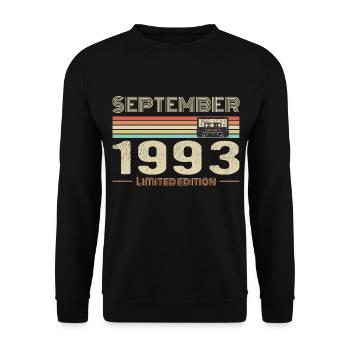 Septembre 1993 Vintage Anniversaire septembre 1993 - Sweat-shirt Unisexe - noir - Devant - Alina (178cm) & Michal (187cm)