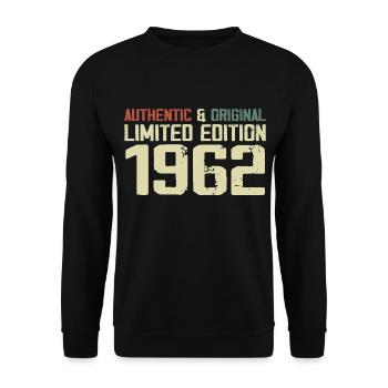 1962 Geburtstagsgeschenk 1962 Jahrgang 1962 Retro - Unisex Pullover - Schwarz - Vorne - Alina (178cm) & Michal (187cm)