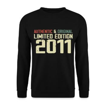2011 Birthday Gift 2011 Vintage 2011 Retro - Unisex Sweatshirt - black - Front - Alina (178cm) & Michal (187cm)