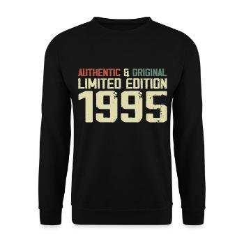 1995 Geburtstagsgeschenk 1995 Jahrgang 1995 Retro - Unisex Pullover - Schwarz - Vorne - Alina (178cm) & Michal (187cm)