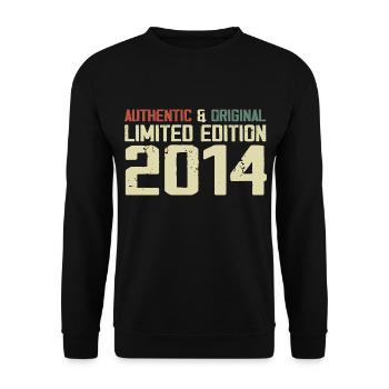 2014 Geburtstagsgeschenk 2014 Jahrgang 2014 Retro - Unisex Pullover - Schwarz - Vorne - Alina (178cm) & Michal (187cm)