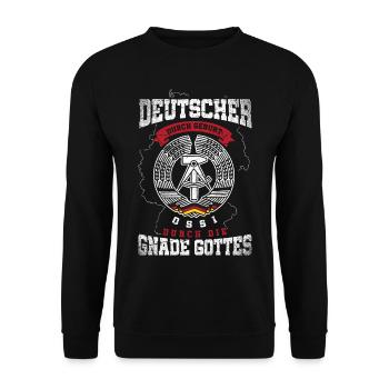 Deutscher durch Geburt,Ossi durch die Gnade Gottes - Unisex Pullover - Schwarz - Vorne - Alina (178cm) & Michal (187cm)