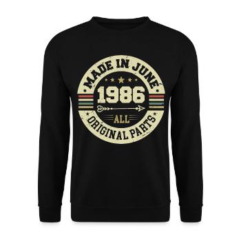 June 1986 Birthday Present June 1986 June 1986 - Unisex Sweatshirt - black - Front - Alina (178cm) & Michal (187cm)