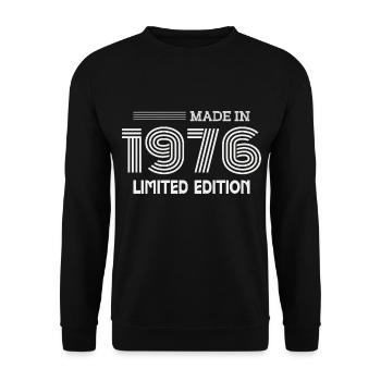 1976 Geburtstagsgeschenk 1976 Geschenkidee - Unisex Pullover - Schwarz - Vorne - Alina (178cm) & Michal (187cm)