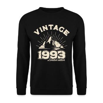 BC 1993 Vintage Limited Edition - Unisex Pullover - Schwarz - Vorne - Alina (178cm) & Michal (187cm)