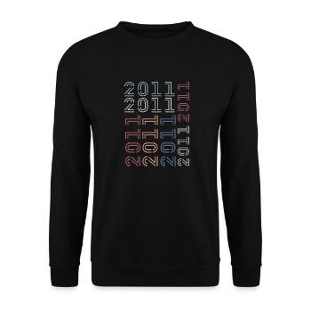 Geboren im Jahr 2011 Geburtstagsgeschenk 2011 Retro 2011 - Unisex Pullover - Schwarz - Vorne - Alina (178cm) & Michal (187cm)