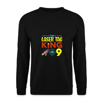This Laser Tag King Is 9 Lasergame Lasertag Player - Unisex Pullover - Schwarz - Vorne - Alina (178cm) & Michal (187cm)
