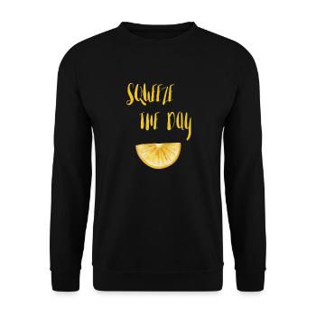 Squeeze the day Lemon Funny Sayings - Unisex Sweatshirt - black - Front - Alina (178cm) & Michal (187cm)
