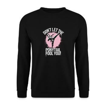 Queue de cheval avec puissance - Sweat-shirt Unisexe - noir - Devant - Alina (178cm) & Michal (187cm)