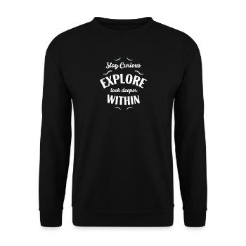 Entdecken Sie das Innere, bleiben Sie neugierig - Unisex Pullover - Schwarz - Vorne - Alina (178cm) & Michal (187cm)