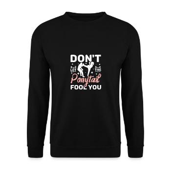 Don't let the ponytail fool you - Unisex Pullover - Schwarz - Vorne - Alina (178cm) & Michal (187cm)