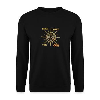 Here comes the sun - Unisex Pullover - Schwarz - Vorne - Alina (178cm) & Michal (187cm)