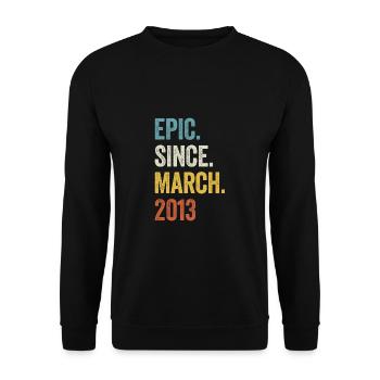 10 ans épiques depuis mars 2013 10e anniversaire - Sweat-shirt Unisexe - noir - Devant - Alina (178cm) & Michal (187cm)