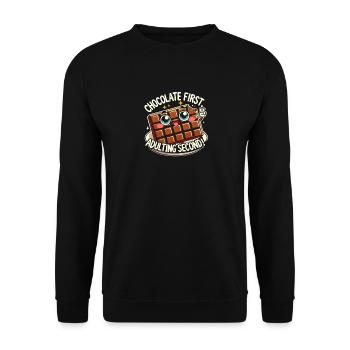 Erstens Schokolade, zweitens Erwachsenwerden - Unisex Pullover - Schwarz - Vorne - Alina (178cm) & Michal (187cm)