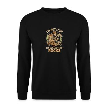 Ich bin nicht verloren, ich sammle Felsen - Unisex Pullover - Schwarz - Vorne - Alina (178cm) & Michal (187cm)