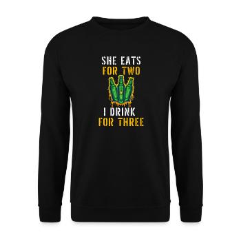 Lustig, Vater-Bier erwarten - Unisex Pullover - Schwarz - Vorne - Alina (178cm) & Michal (187cm)