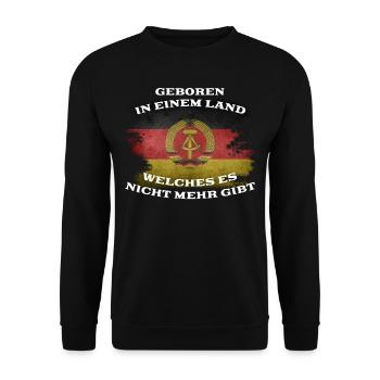 DDR - Geboren in der DDR - Unisex Pullover - Schwarz - Vorne - Alina (178cm) & Michal (187cm)