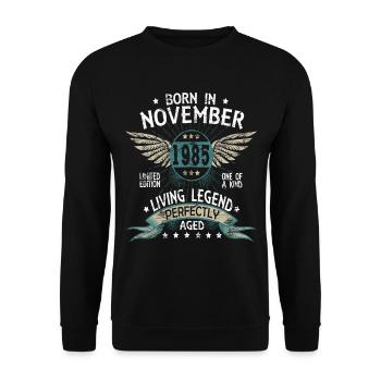 Born in November 1985 - Unisex Pullover - Schwarz - Vorne - Alina (178cm) & Michal (187cm)