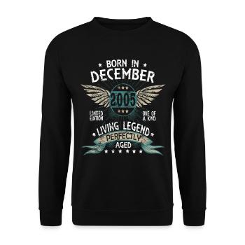 Born in December 2005 - Unisex Pullover - Schwarz - Vorne - Alina (178cm) & Michal (187cm)