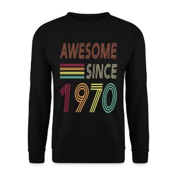 Awesome since 1970 - Unisex Pullover - Schwarz - Vorne - Alina (178cm) & Michal (187cm)