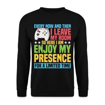Gaming Design for Gamer - Unisex Sweatshirt - black - Front - Alina (178cm) & Michal (187cm)