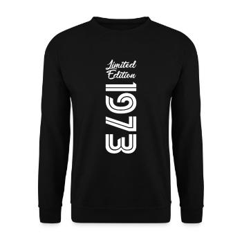 50. Geburtstag 1973 Limited Edition Geschenk - Unisex Pullover - Schwarz - Vorne - Alina (178cm) & Michal (187cm)
