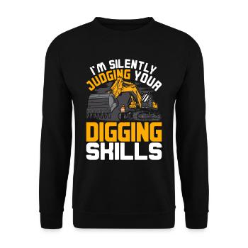 Baggerfahrer Silently Judging Your Digging Skills - Unisex Pullover - Schwarz - Vorne - Alina (178cm) & Michal (187cm)