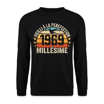 Vintage 1969 Retro 1969 Birthday Gift - Unisex Sweatshirt - black - Front - Alina (178cm) & Michal (187cm)