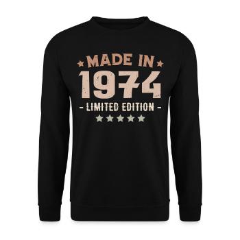 Hergestellt im Jahr 1974 Jubiläumsgeschenk 1974 Jahrgang 1974 - Unisex Pullover - Schwarz - Vorne - Alina (178cm) & Michal (187cm)