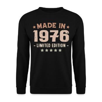 Hergestellt im Jahr 1976 Geburtstagsgeschenk 1976 Jahrgang 1976 - Unisex Pullover - Schwarz - Vorne - Alina (178cm) & Michal (187cm)