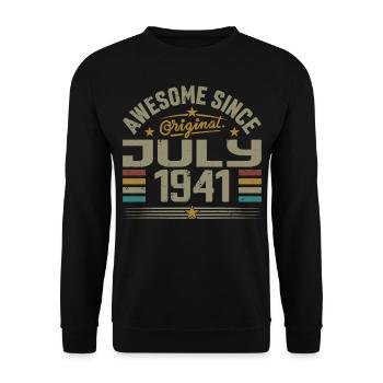 Built in July 1941 | Gift July 1941 - Unisex Sweatshirt - black - Front - Alina (178cm) & Michal (187cm)