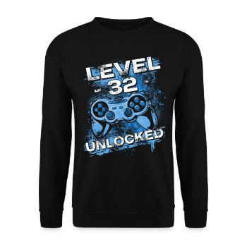 Gamer Level 32 Unlocked - Gaming - Unisex Pullover - Schwarz - Vorne - Alina (178cm) & Michal (187cm)