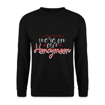 We're On Our Honeymoon 4 - Unisex Pullover - Schwarz - Vorne - Alina (178cm) & Michal (187cm)
