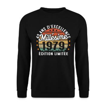 Cadeau d'anniversaire 43 Ans Millésime 1979 - Sweat-shirt Unisexe - noir - Devant - Alina (178cm) & Michal (187cm)