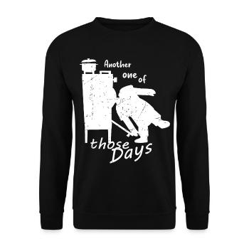 Wieder einer dieser Tage! - Unisex Pullover - Schwarz - Vorne - Alina (178cm) & Michal (187cm)