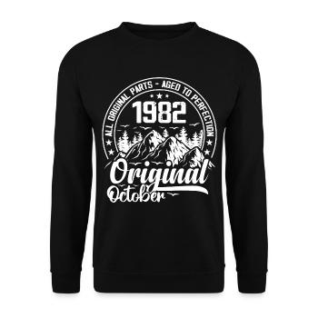 October 1982 Original:42 Years Anniversary Gift - Unisex Sweatshirt - black - Front - Alina (178cm) & Michal (187cm)