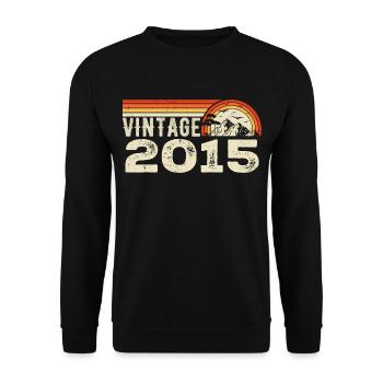 Jahrgang 2015 Geburtstagsgeschenk 2015 Retro 2015 - Unisex Pullover - Schwarz - Vorne - Alina (178cm) & Michal (187cm)